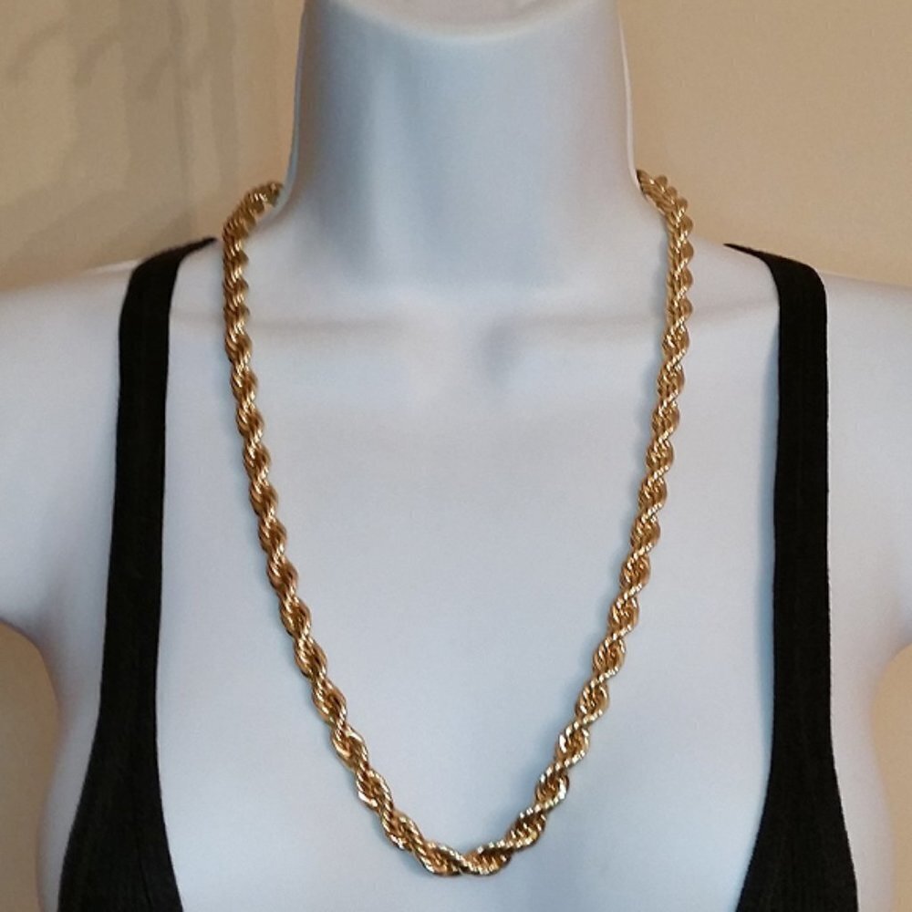 𝅺Vintage chunky rope gold tone chain necklace costume faux fine jewelry look.